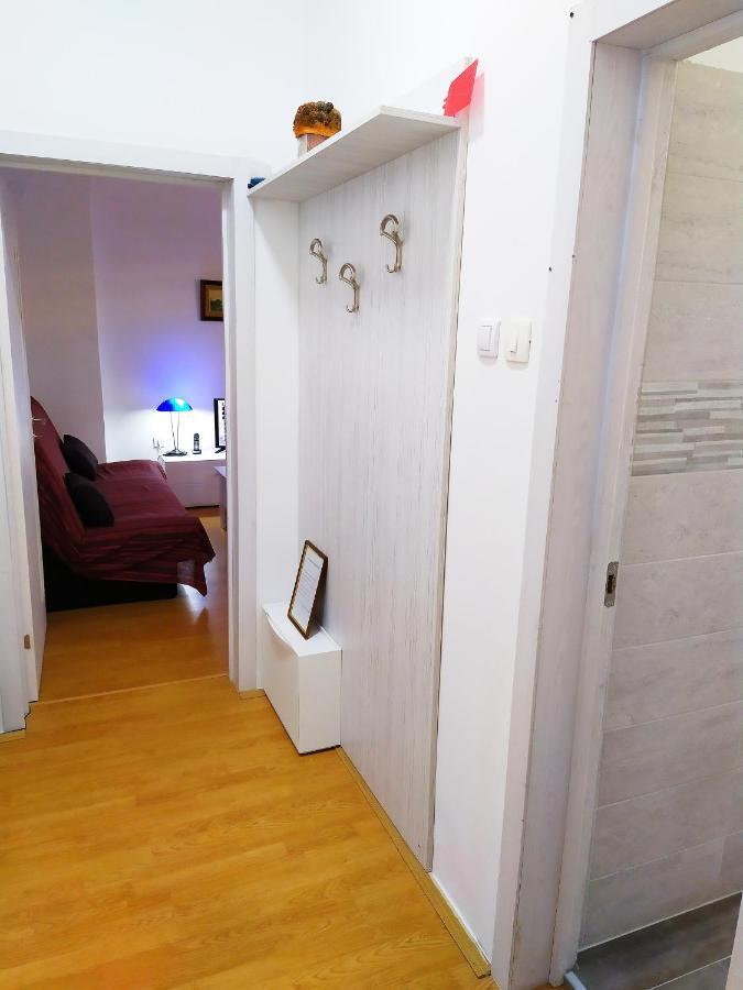 Apartamento Podgorica Center Exterior foto