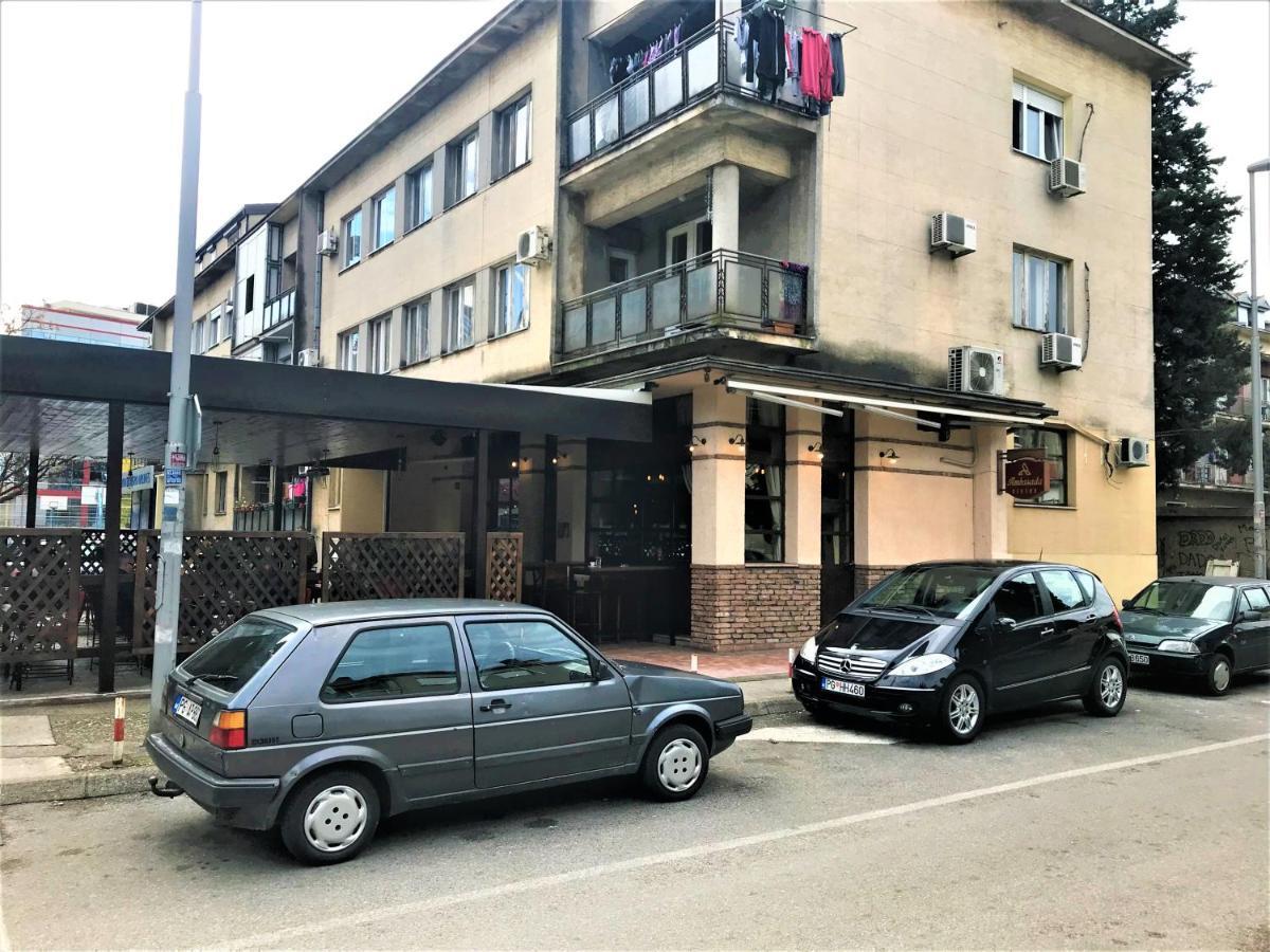 Apartamento Podgorica Center Exterior foto