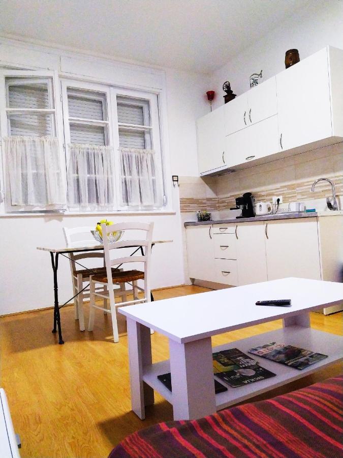 Apartamento Podgorica Center Exterior foto